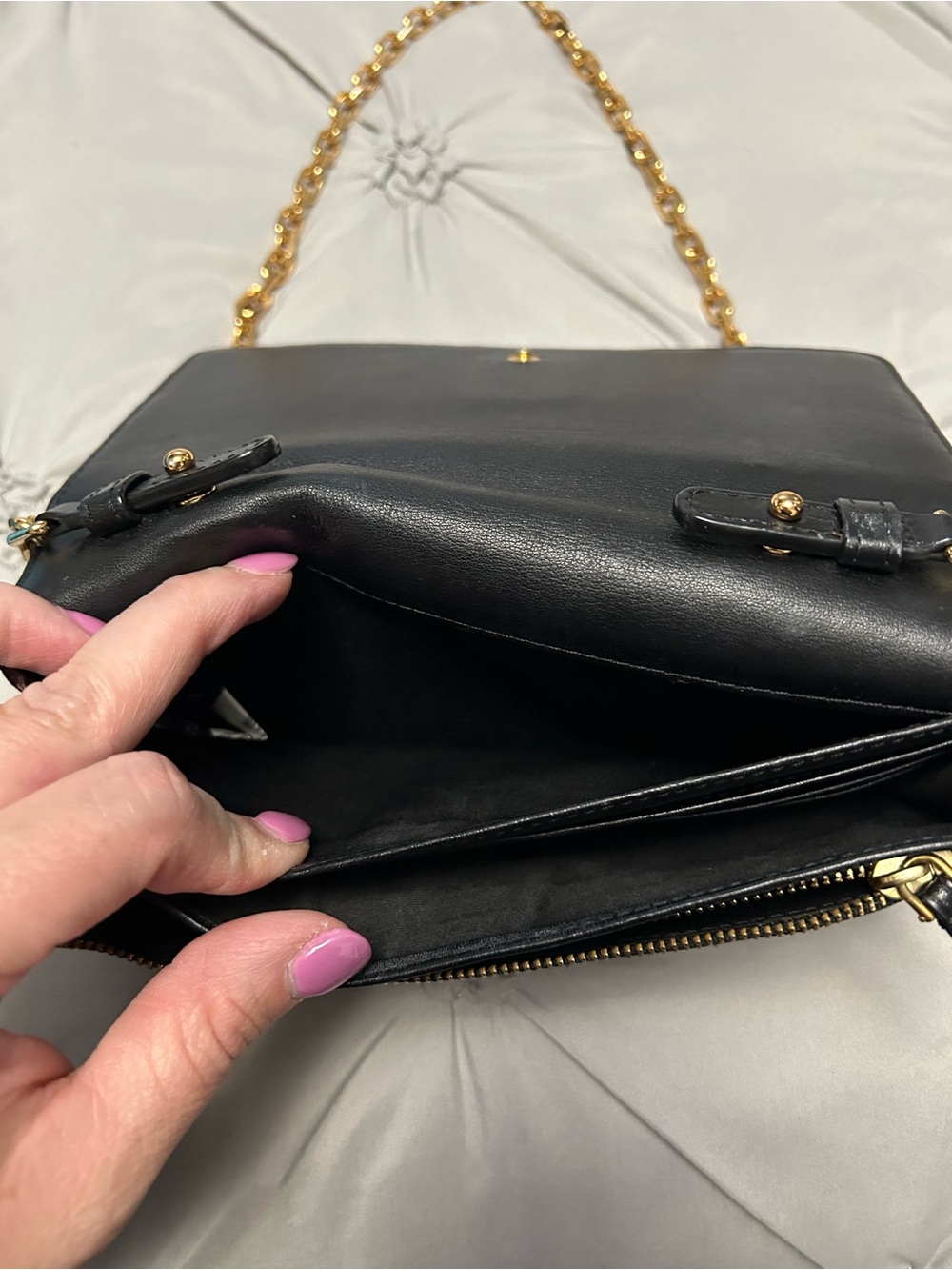 Marc Jacobs Burgundy Leather Chain Crossbody with Gold Hardware - Picture 6 of 11